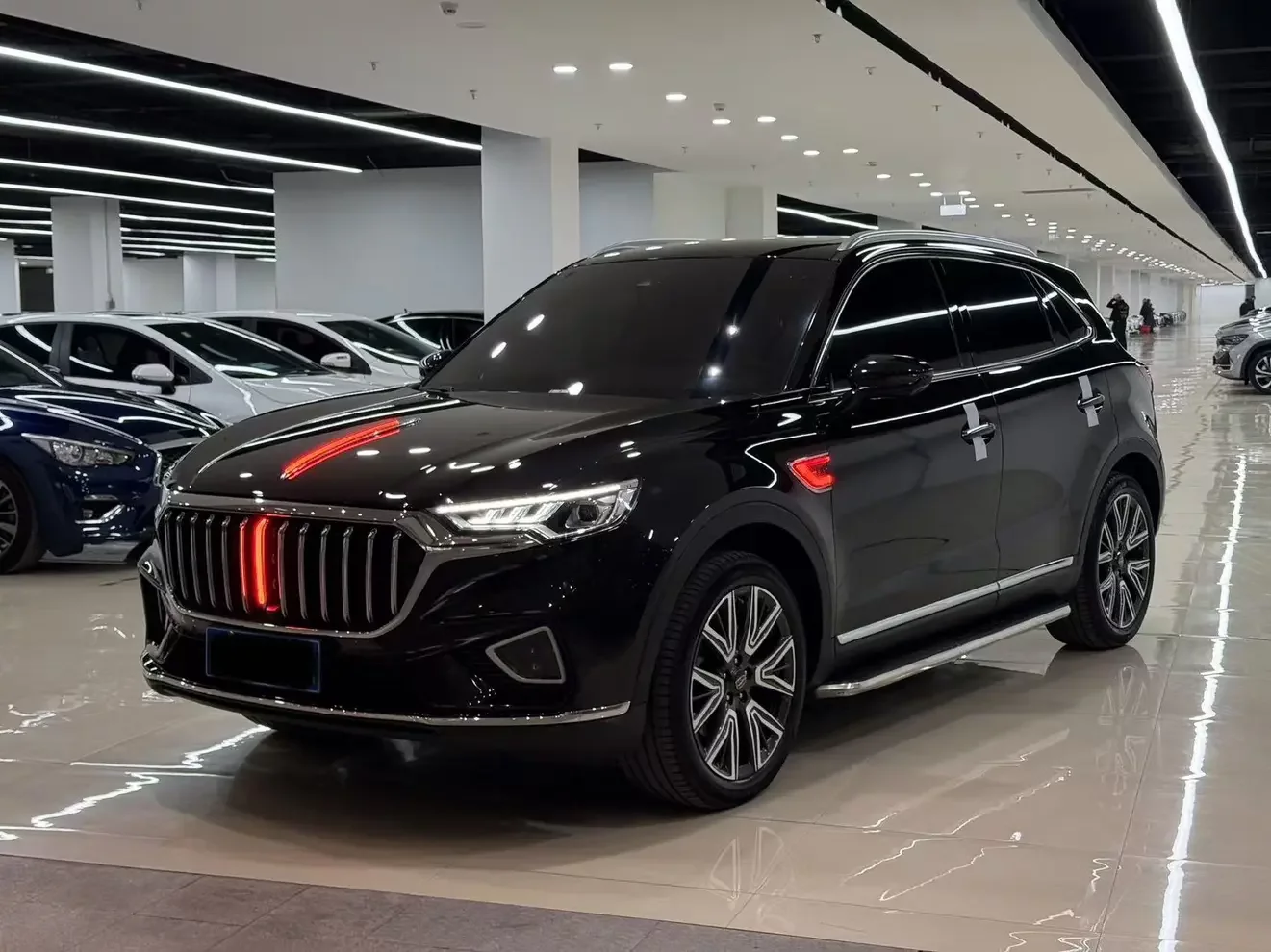 Hongqi HS5