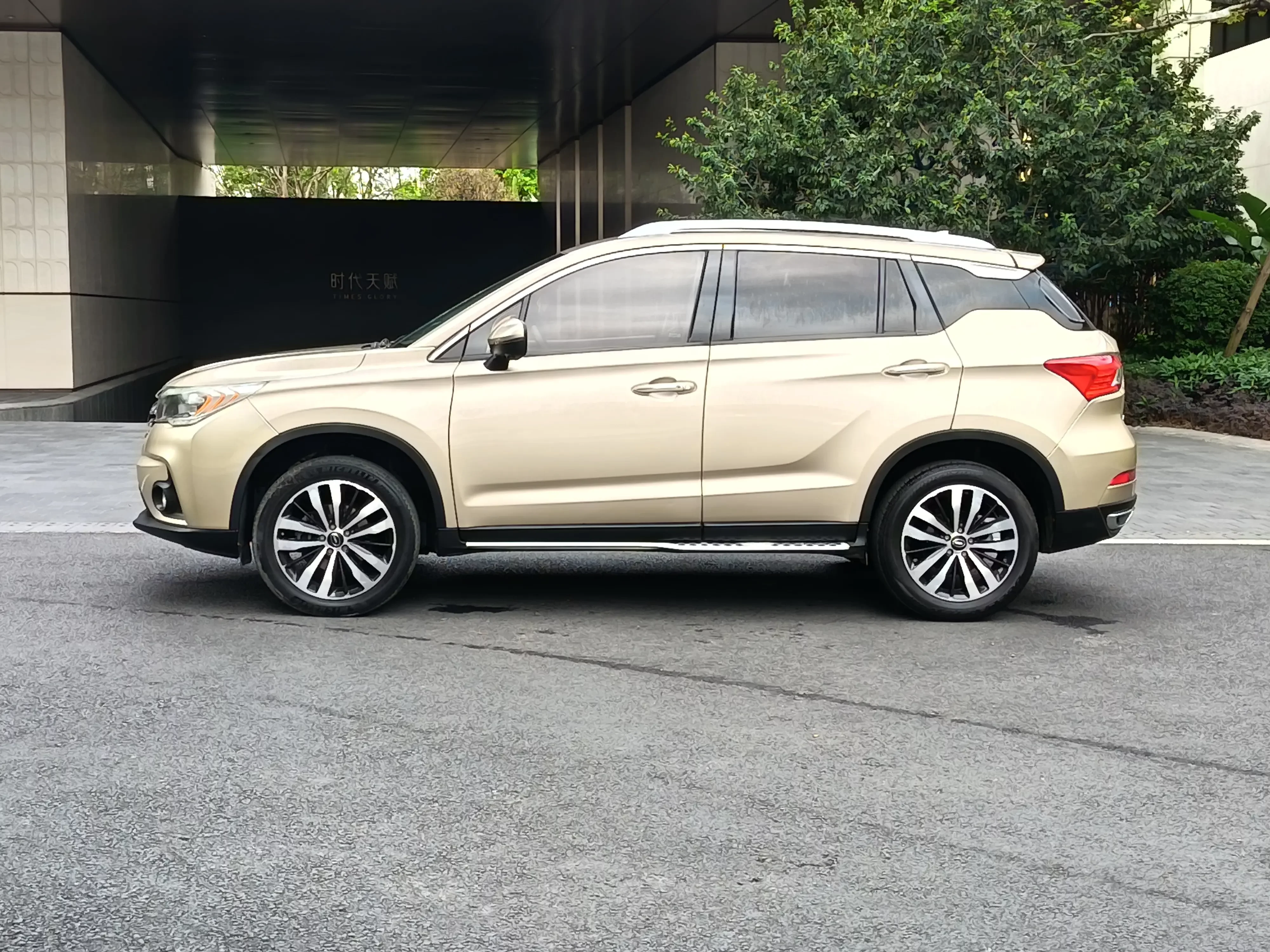 GAC Trumpchi GS4