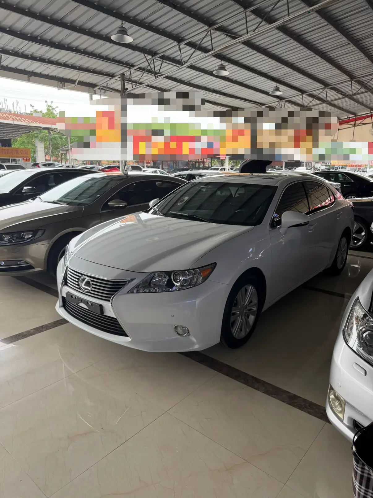 Lexus ES