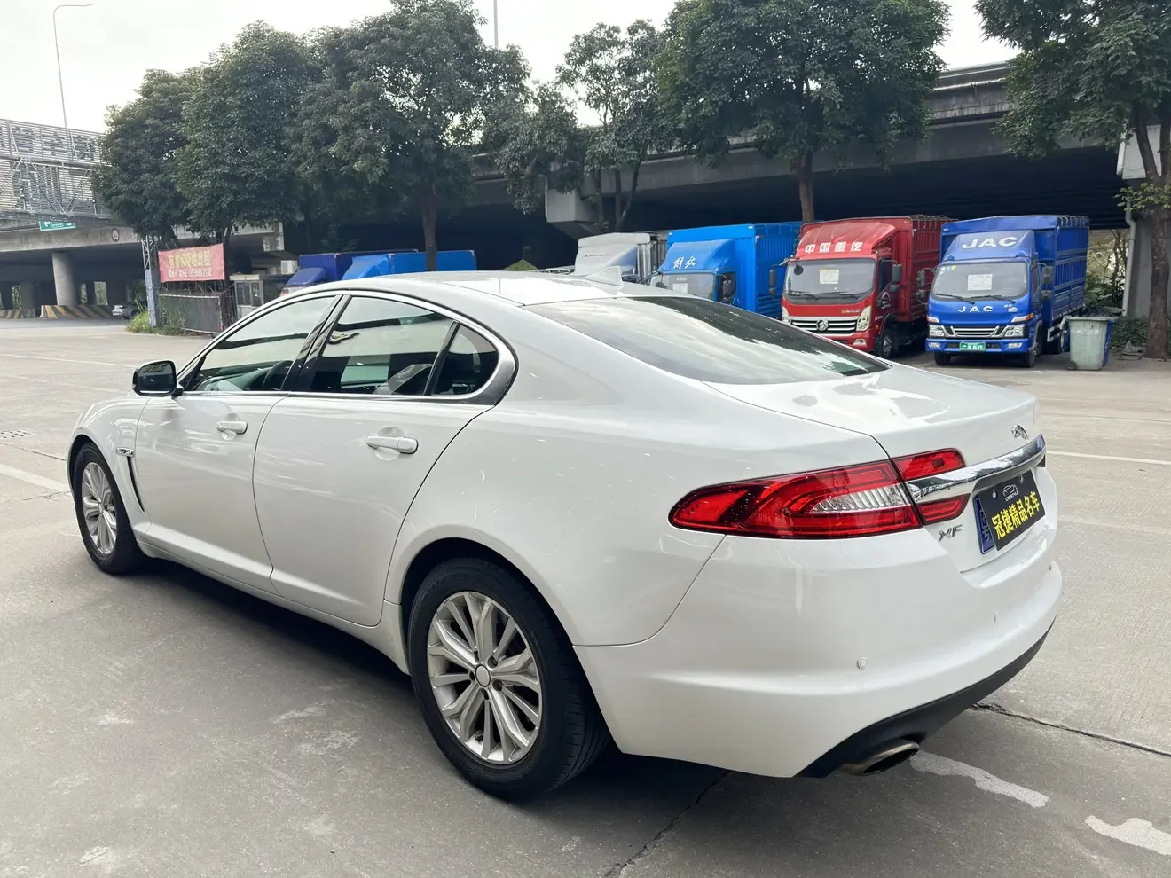 Jaguar XF