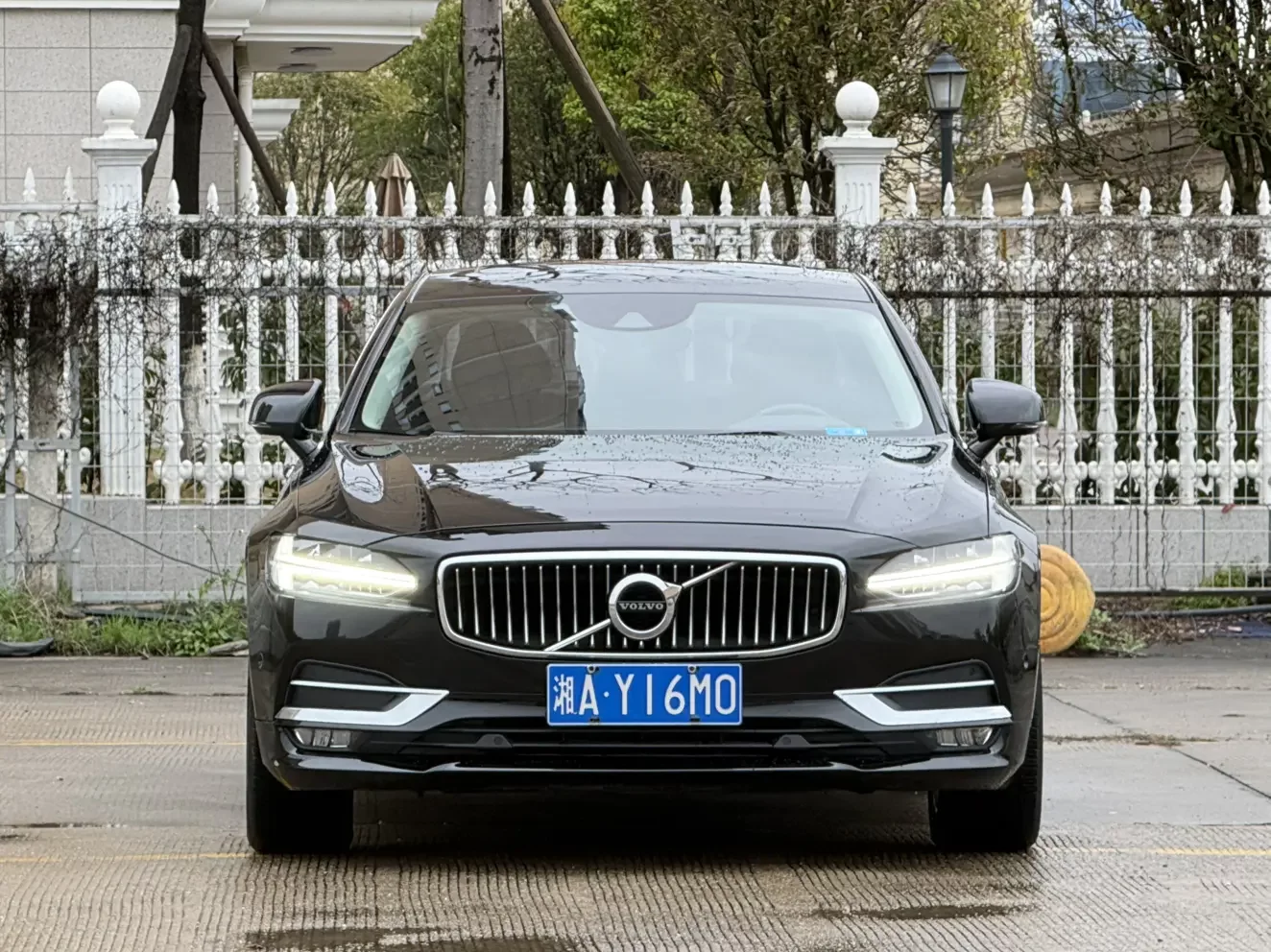 Volvo S90