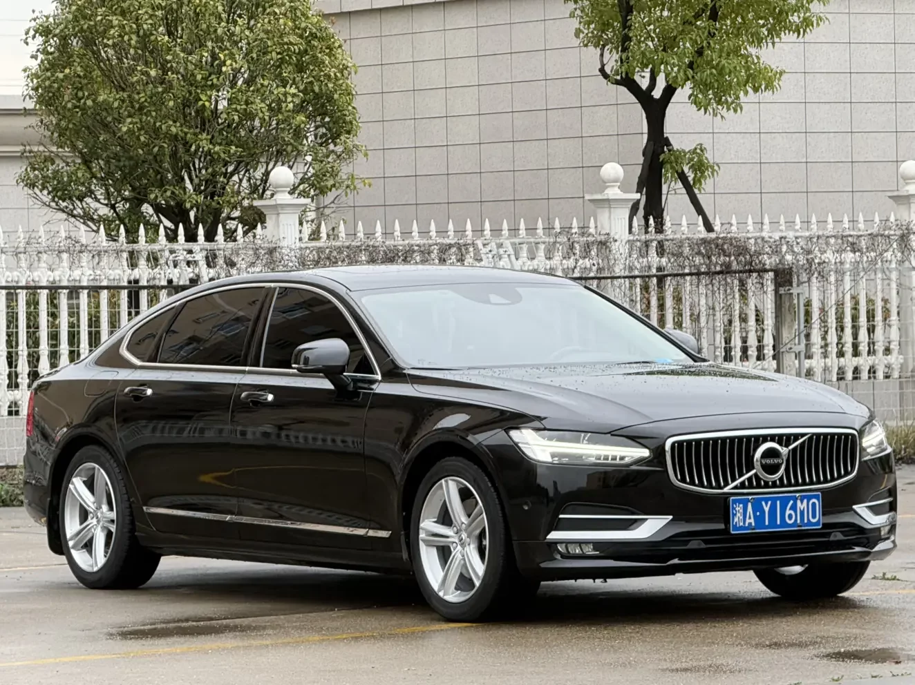 Volvo S90