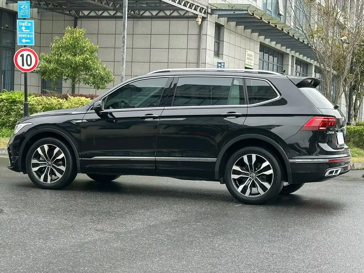 Volkswagen Tiguan L