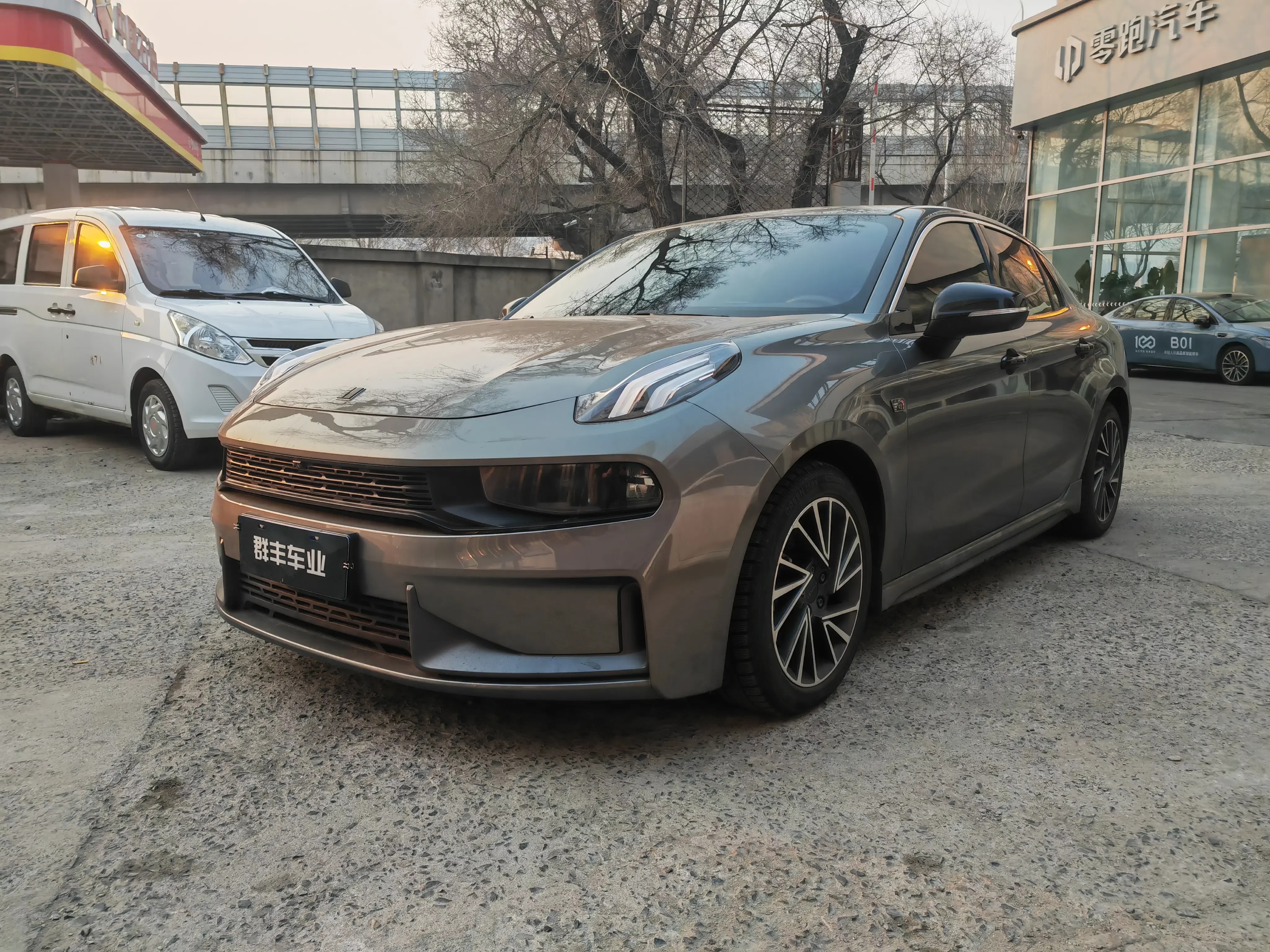 LYNK & CO 03