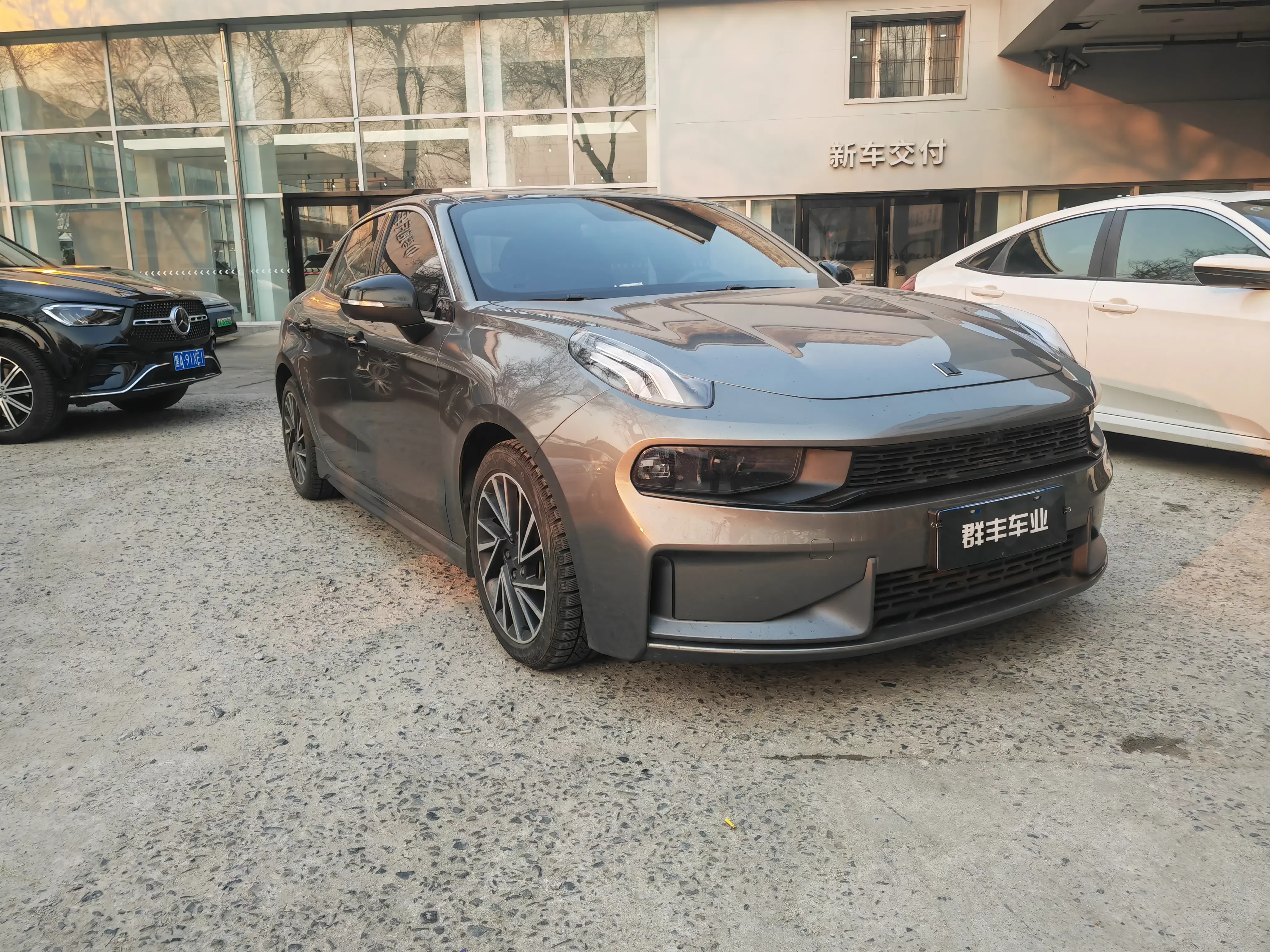 Lynk & Co 03