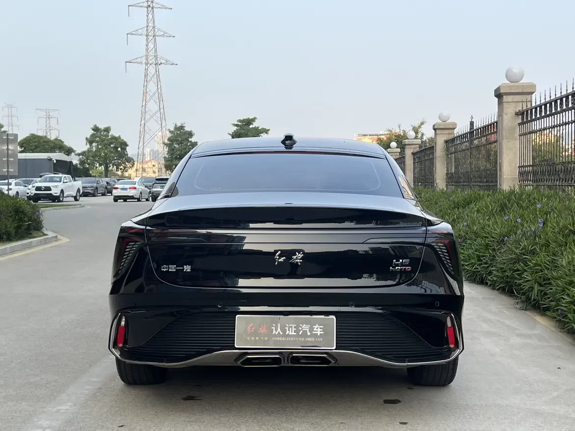 Hongqi H6
