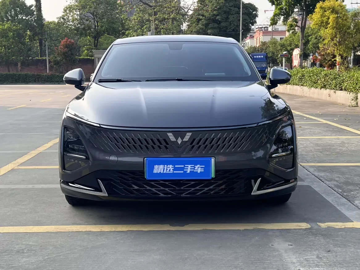 Wuling Starlight PHEV