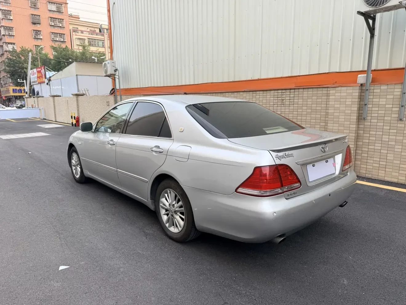 Toyota crown