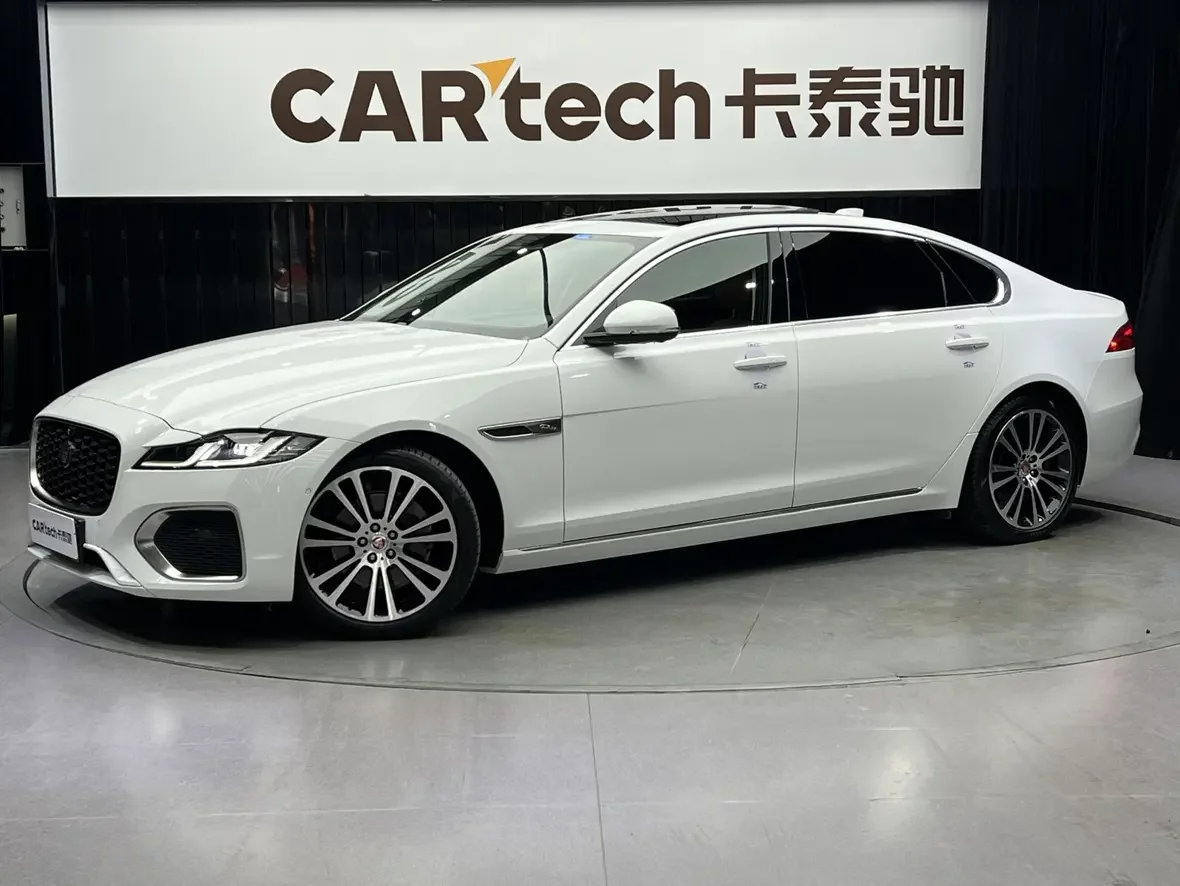 Jaguar XFL