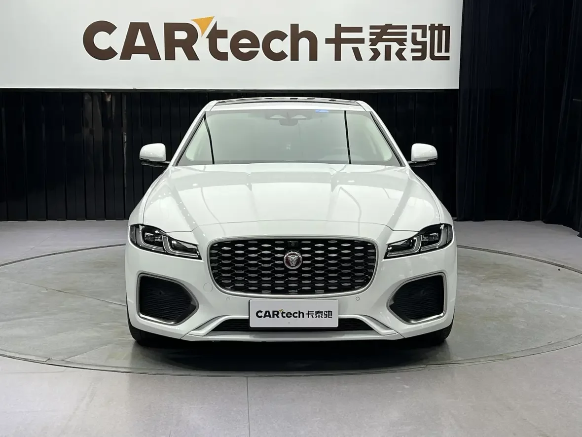 Jaguar XFL