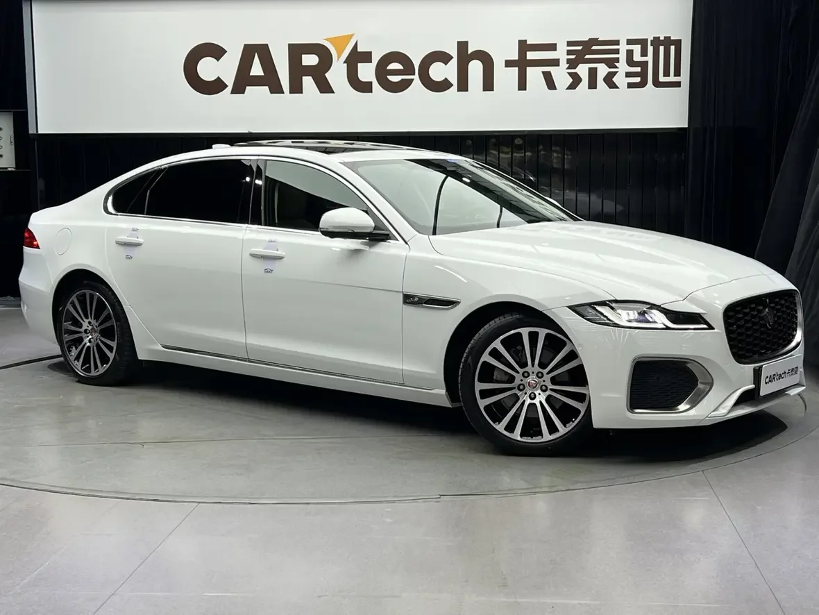 Jaguar XFL