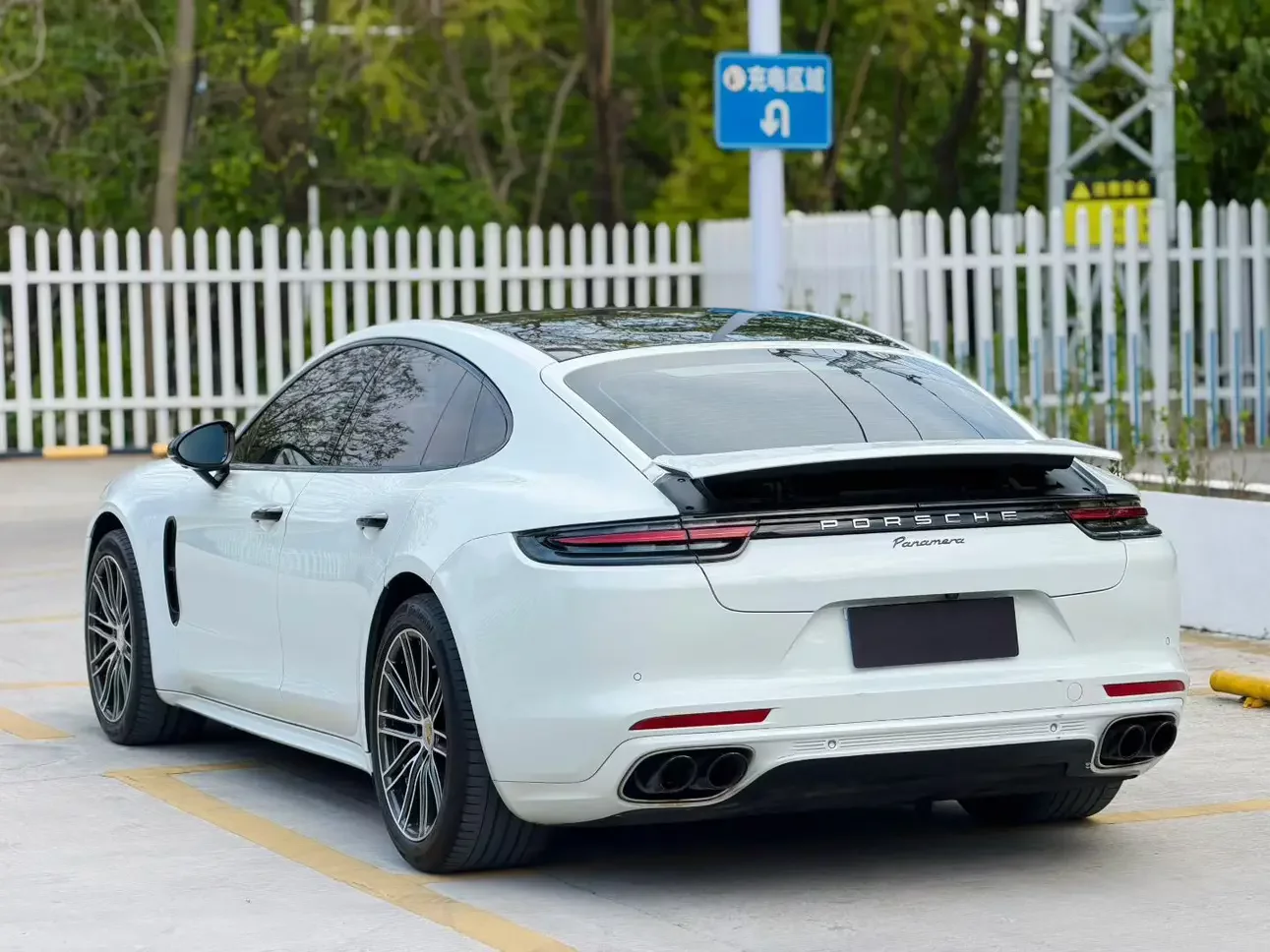 Porsche Panamera
