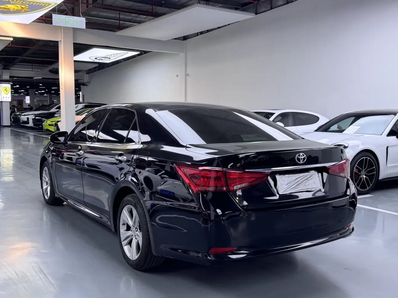 Toyota crown