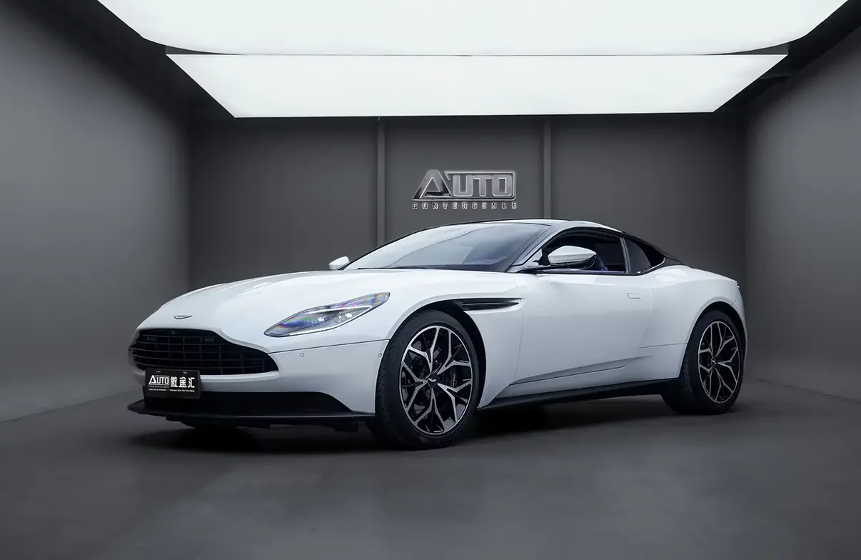 Aston Martin DB11