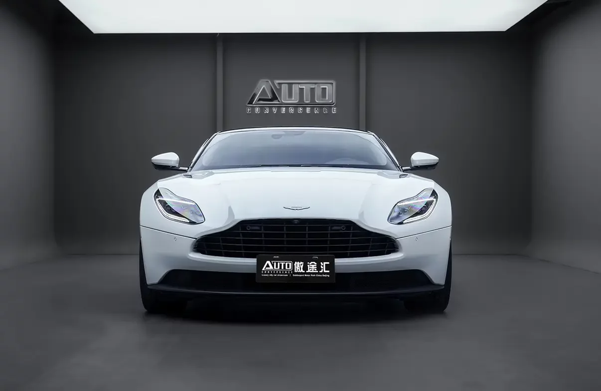 Aston Martin DB11
