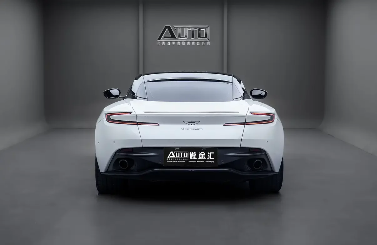 Aston Martin DB11