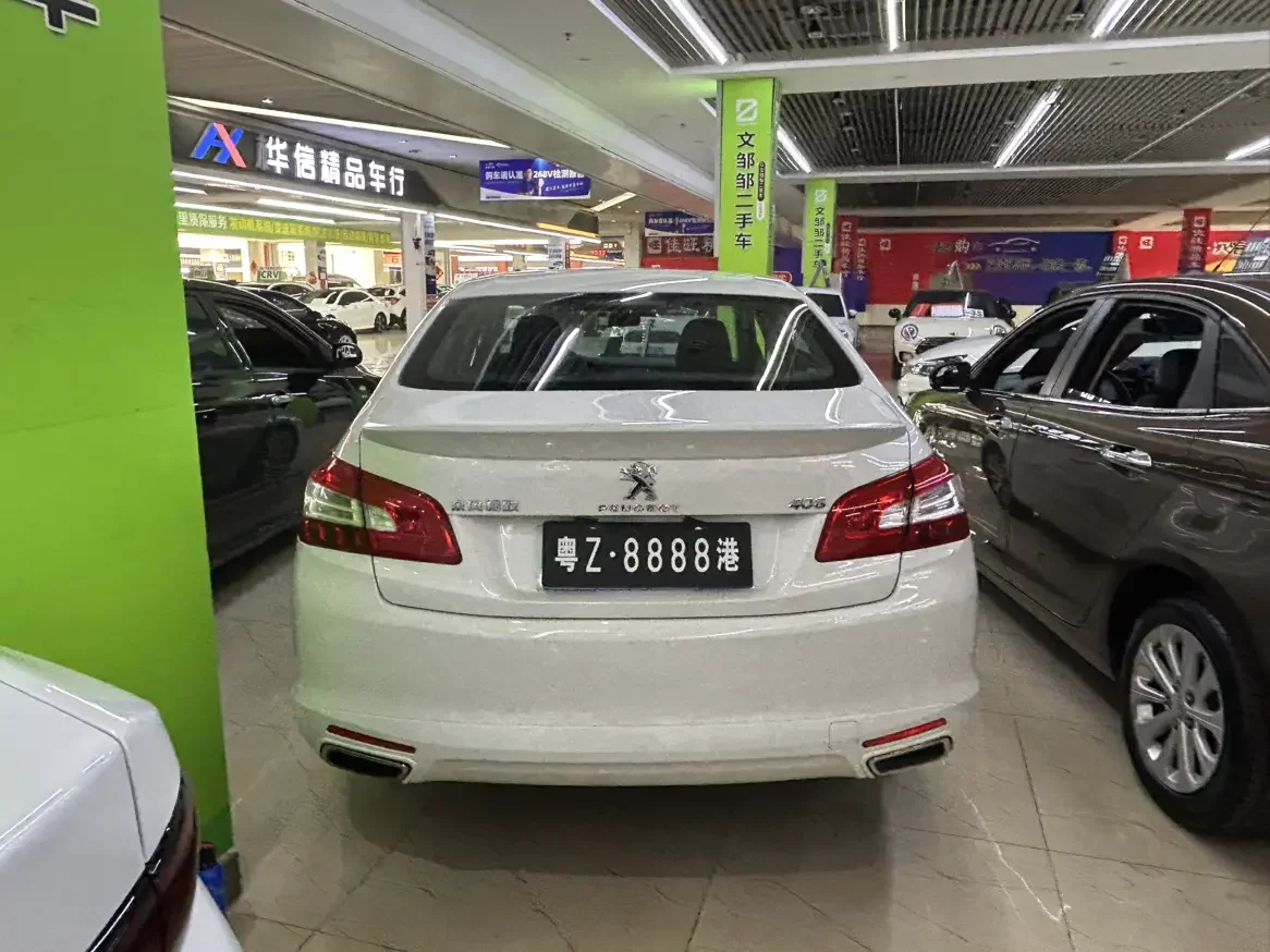 Peugeot 408