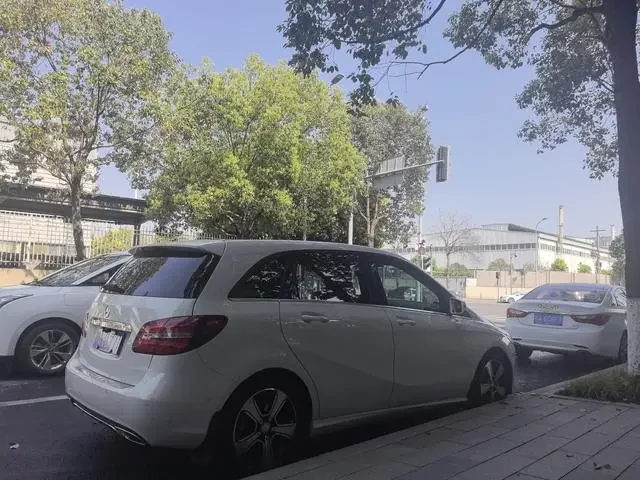 Mercedes-Benz B Class