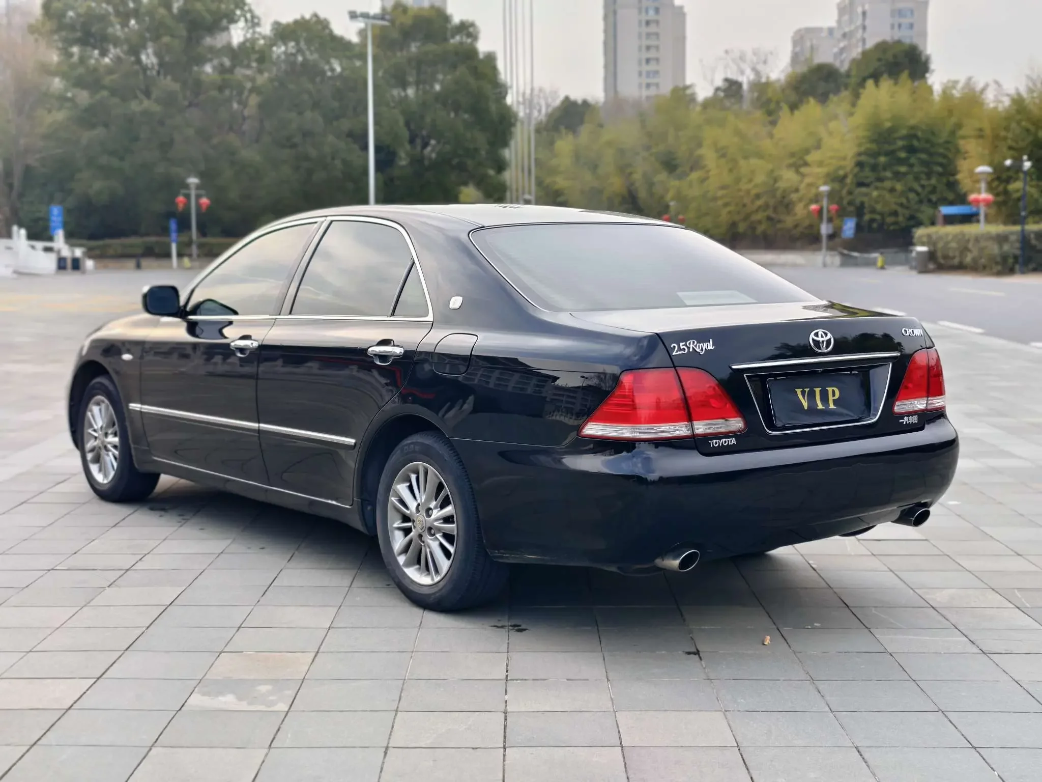Toyota crown