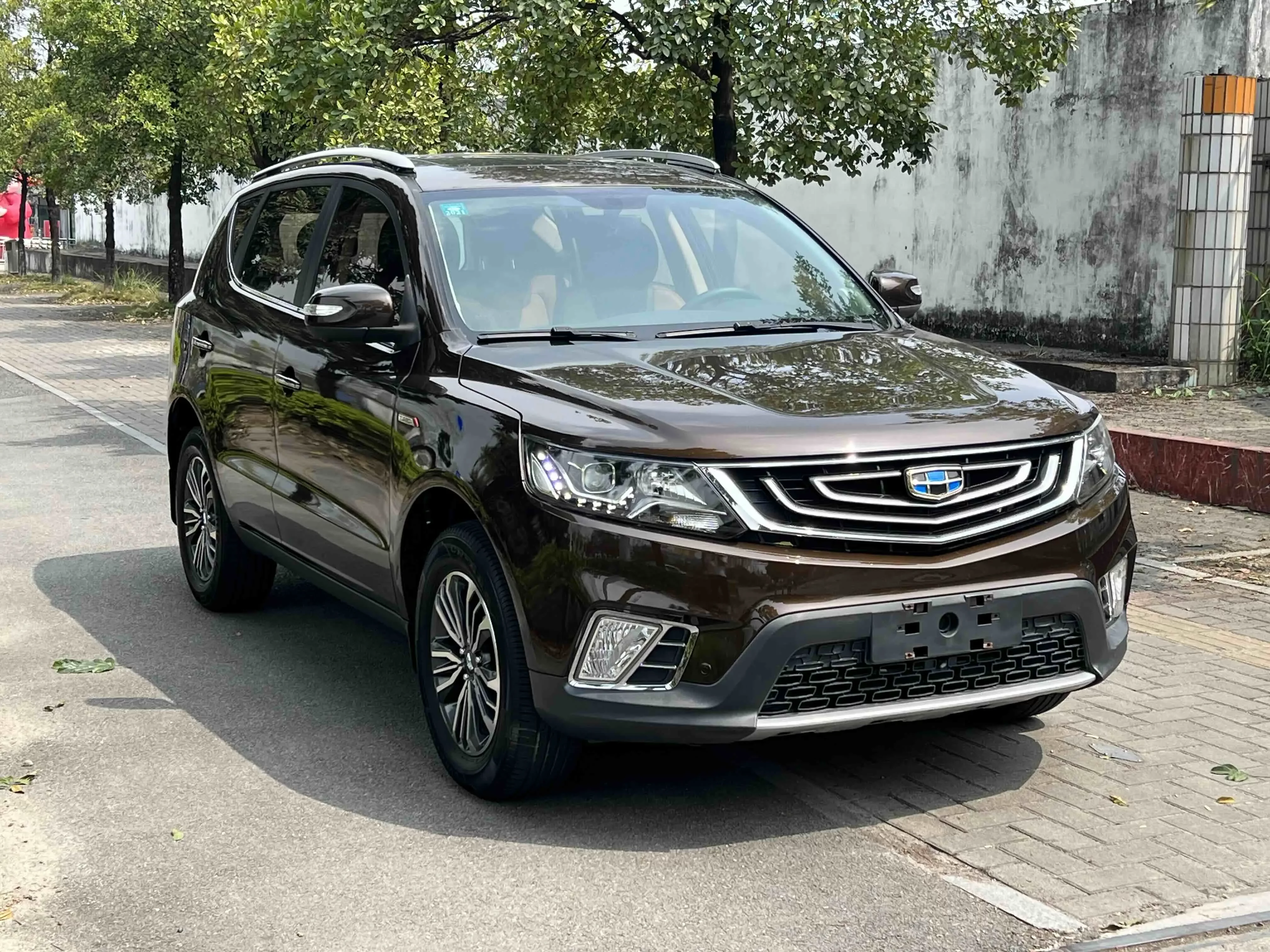 Geely Vision X6