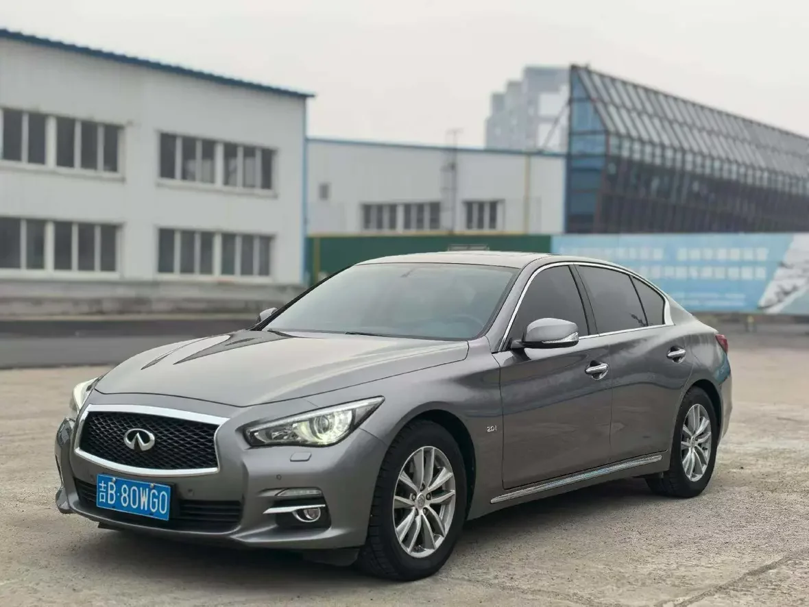 Infiniti Q50L