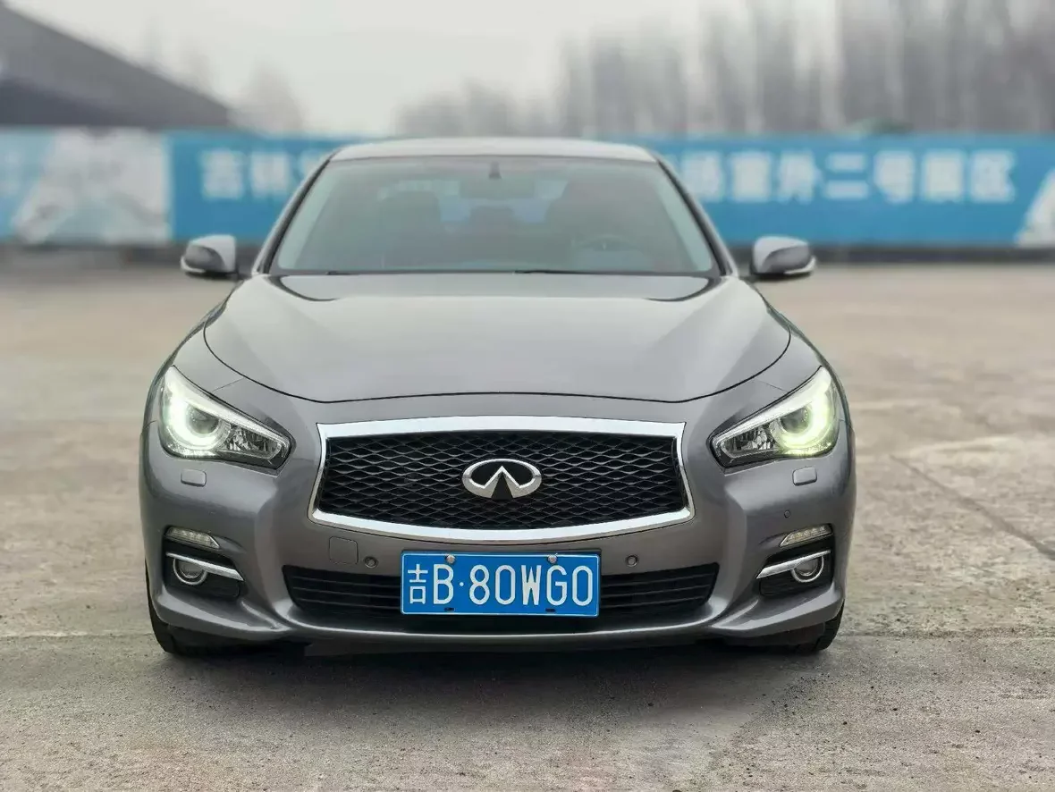 Infiniti Q50L