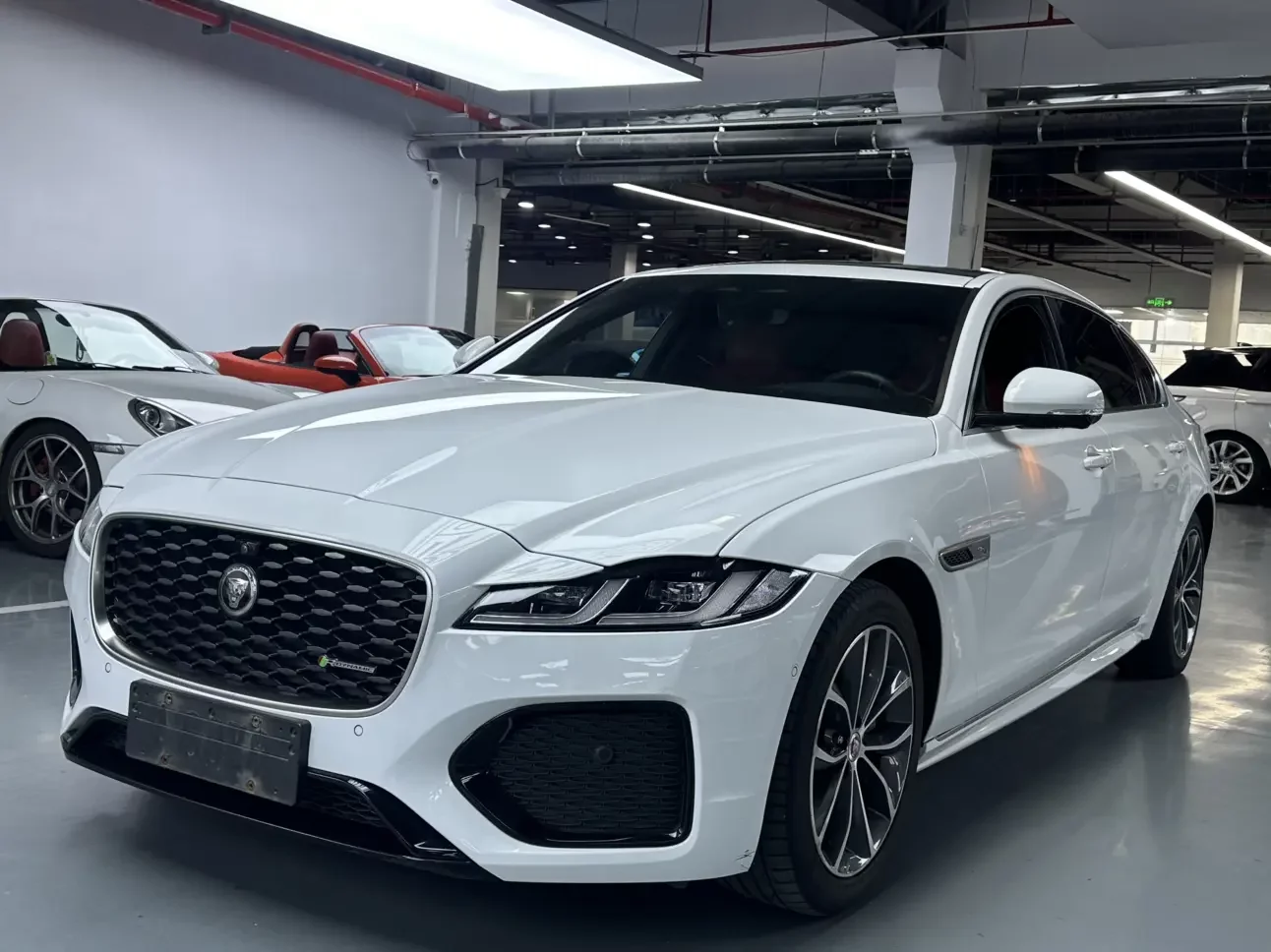 Jaguar XFL  из Китая