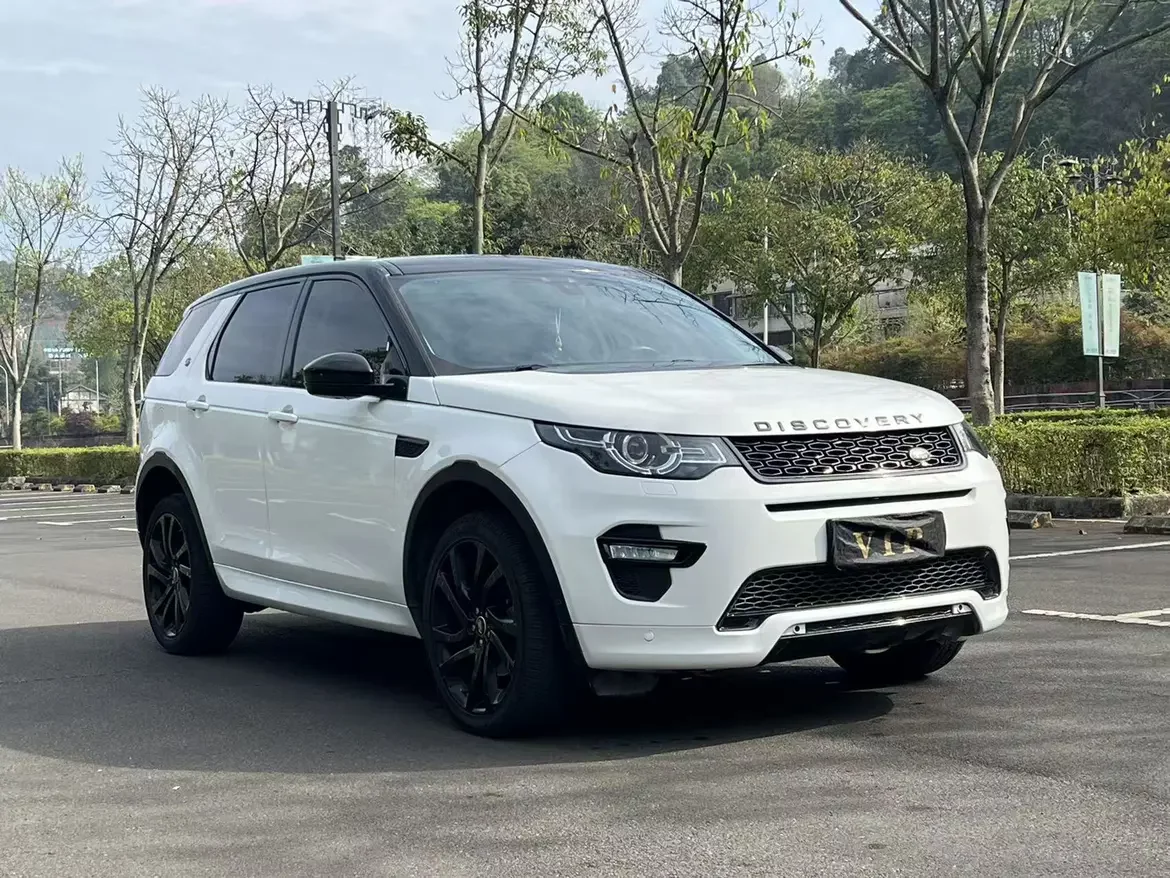 Land Rover Discover the magic