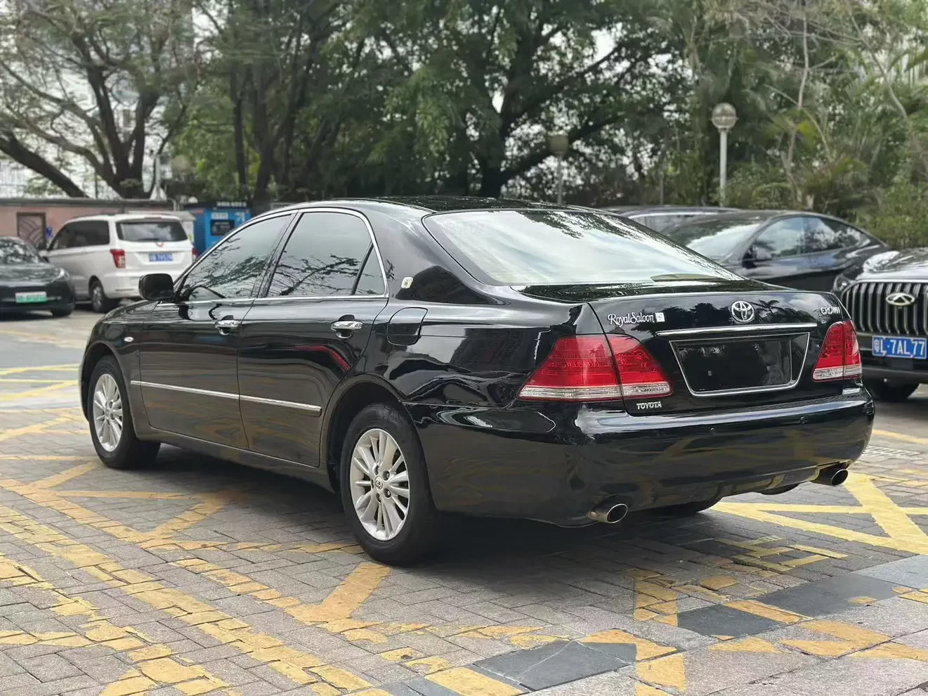 Toyota crown