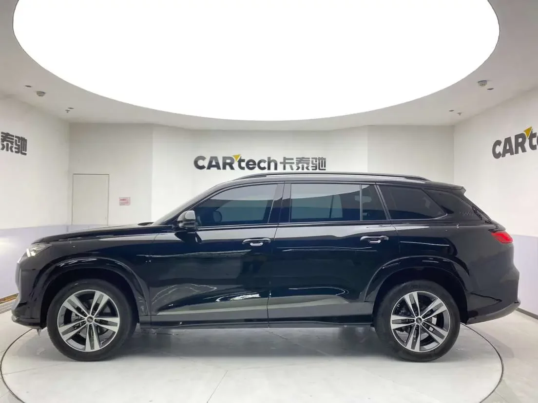 Audi Q6