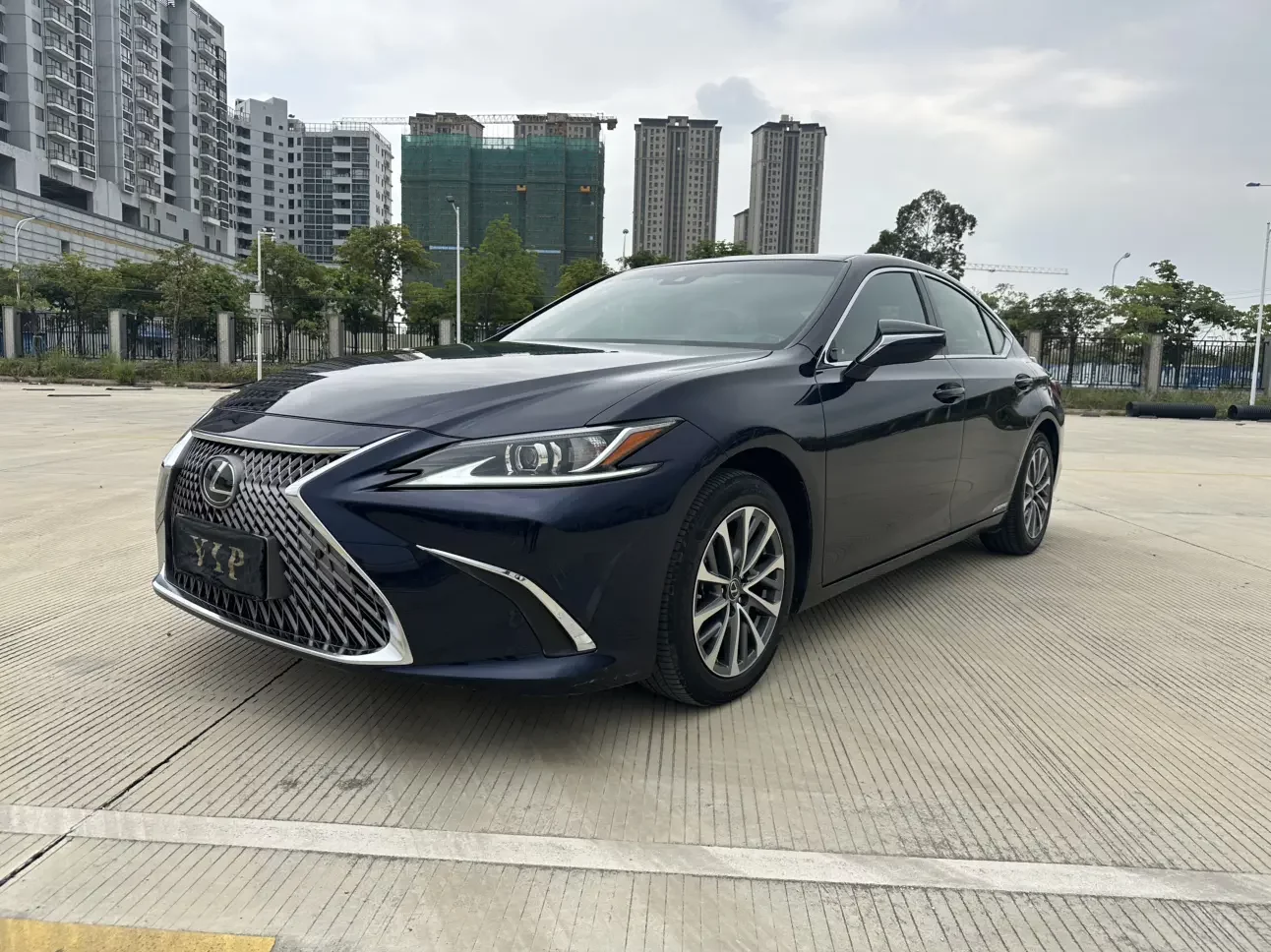 Lexus ES
