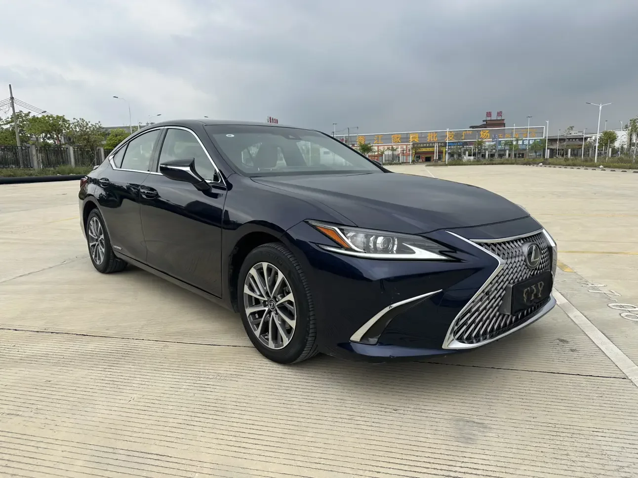 Lexus ES