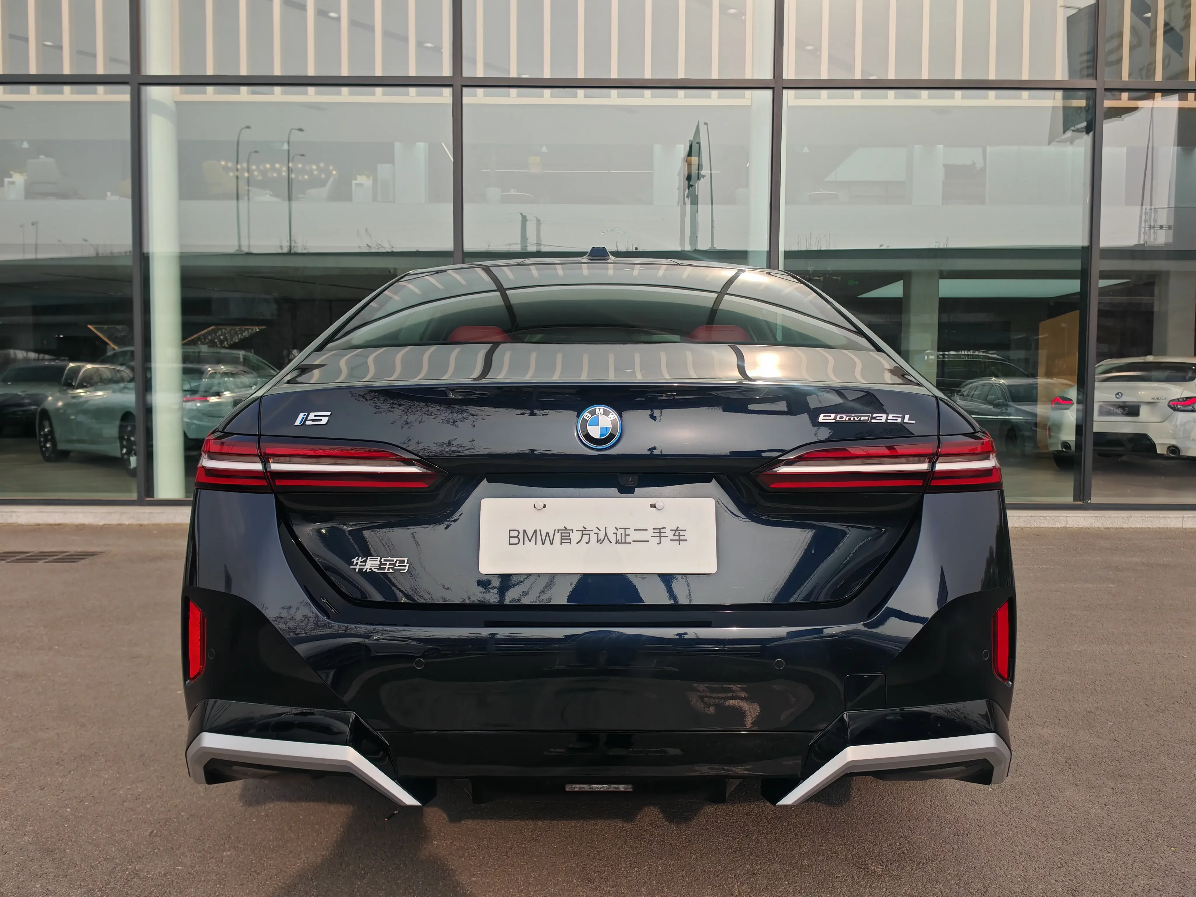 BMW i5
