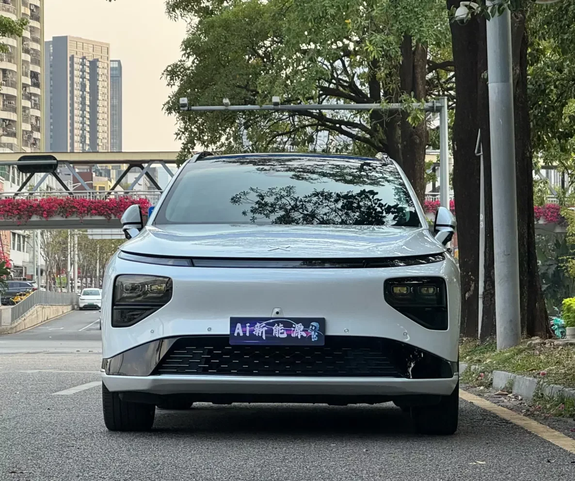 Xpeng G9