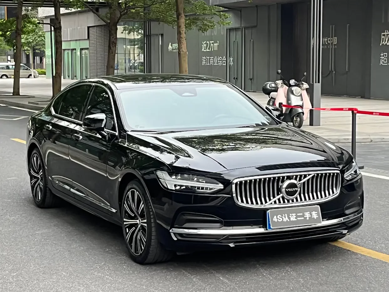 Volvo S90