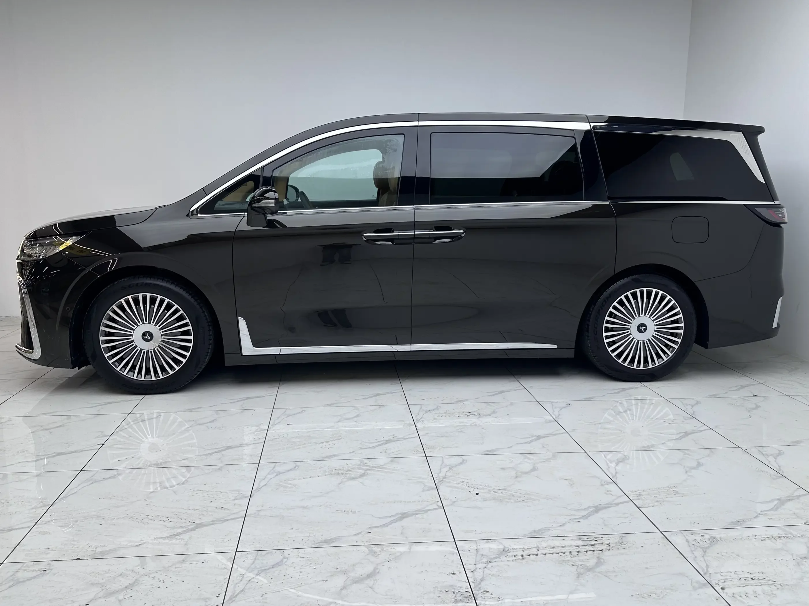 Voyah Lantu Dreamer PHEV