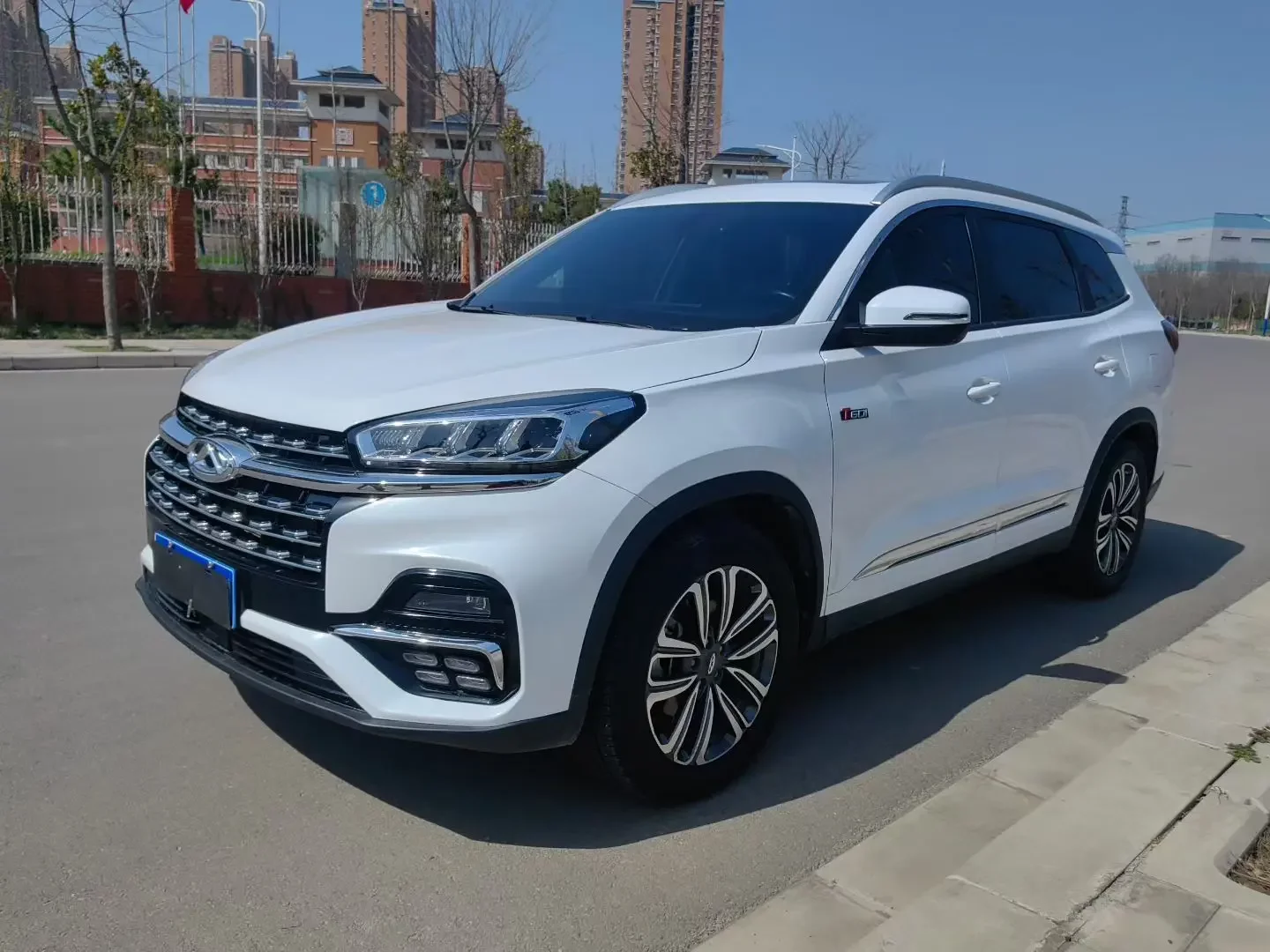 CHERY TIGGO 8