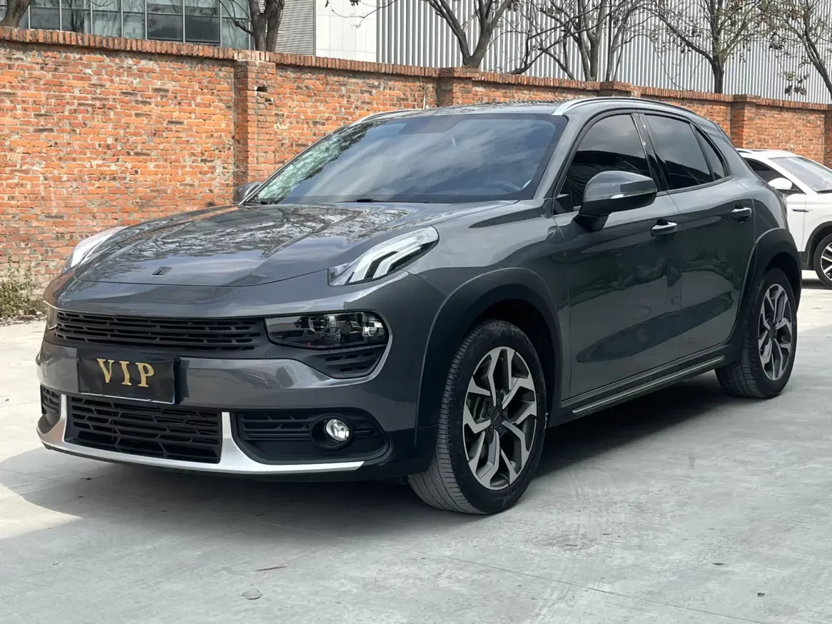 Lynk & Co 02