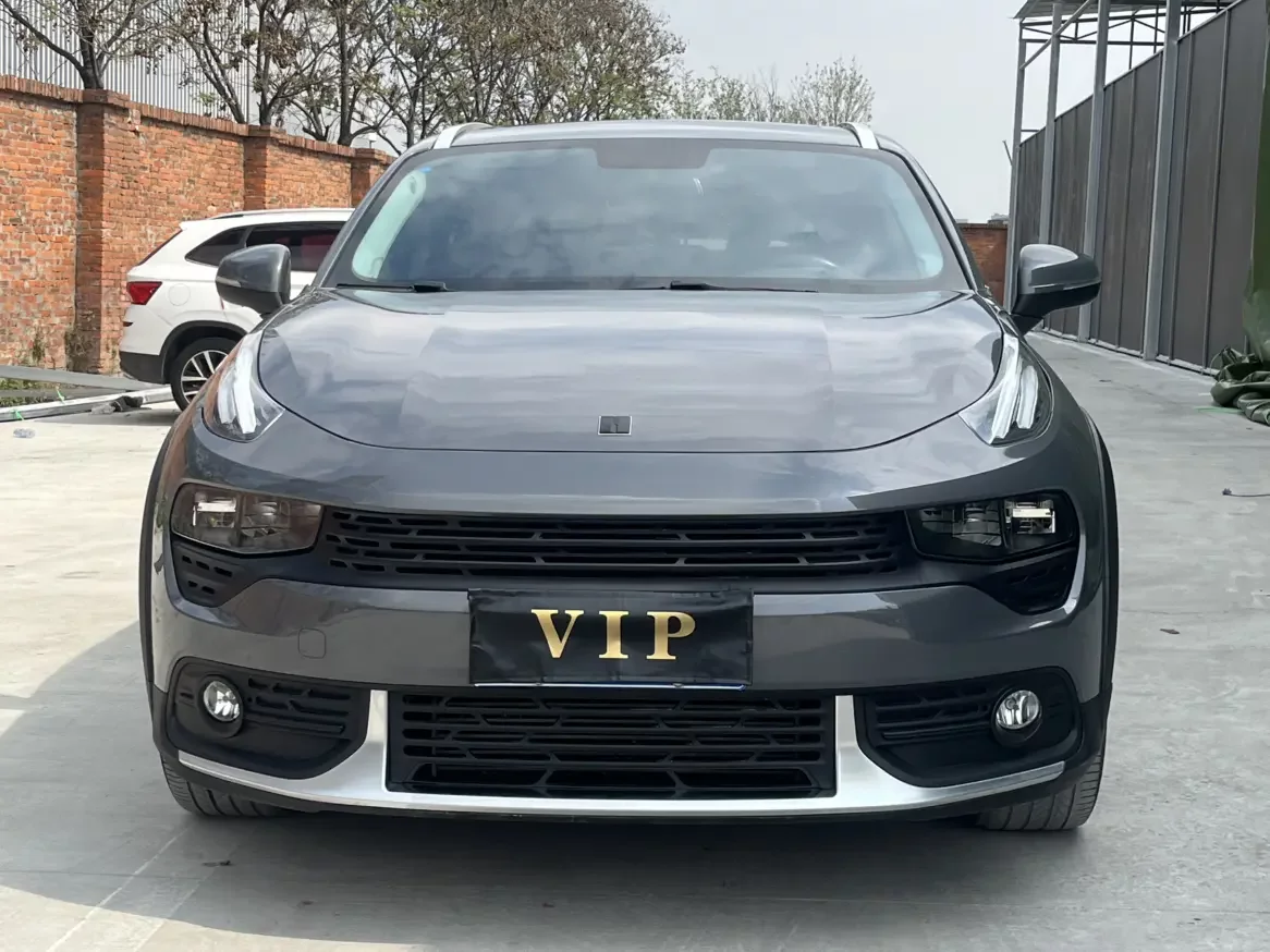Lynk & Co 02