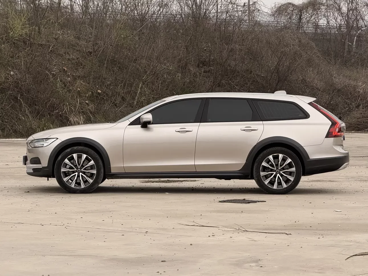 Volvo V90