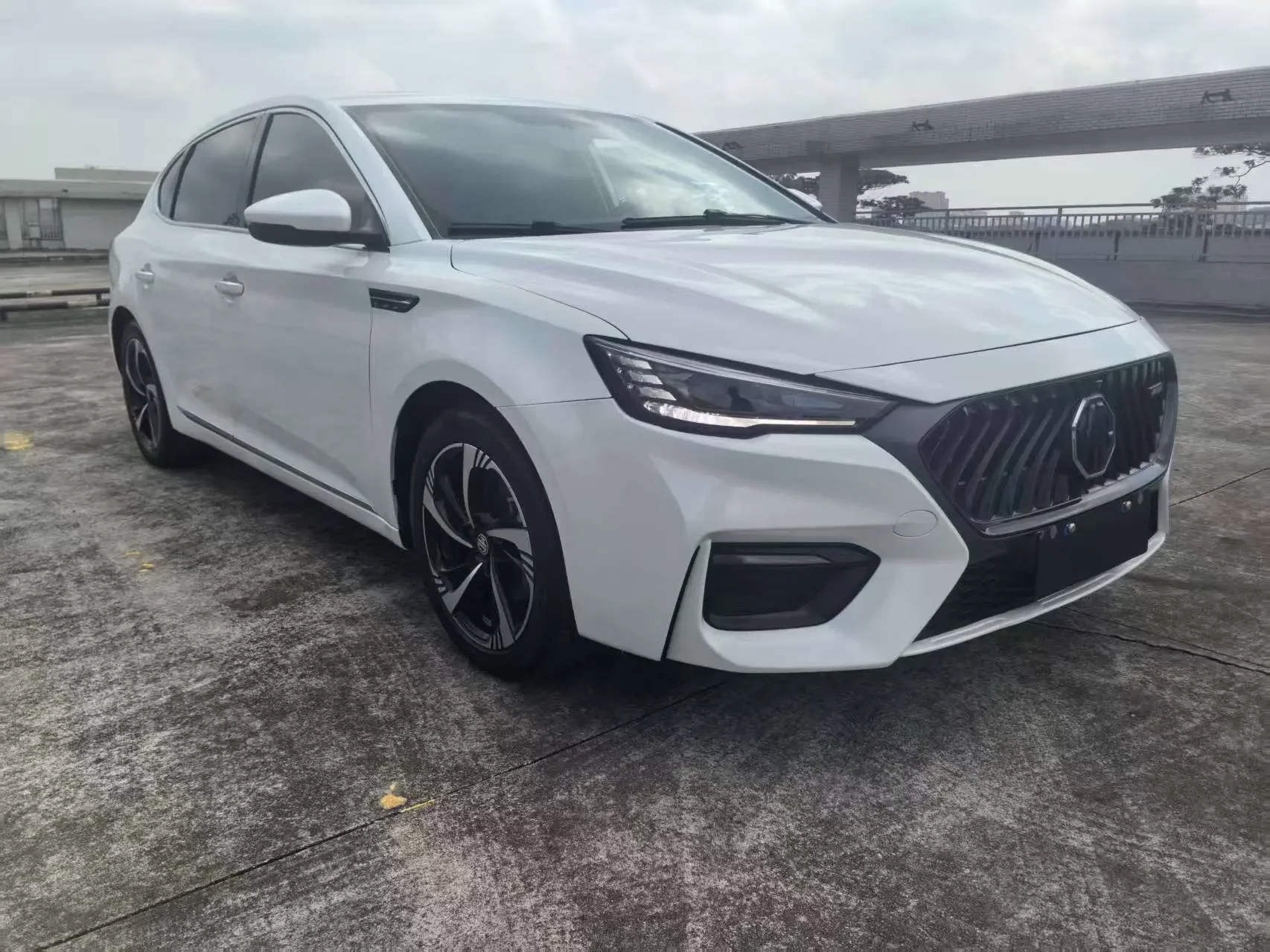 MG 6