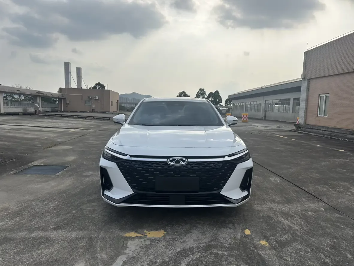 Chery Arrizo 8