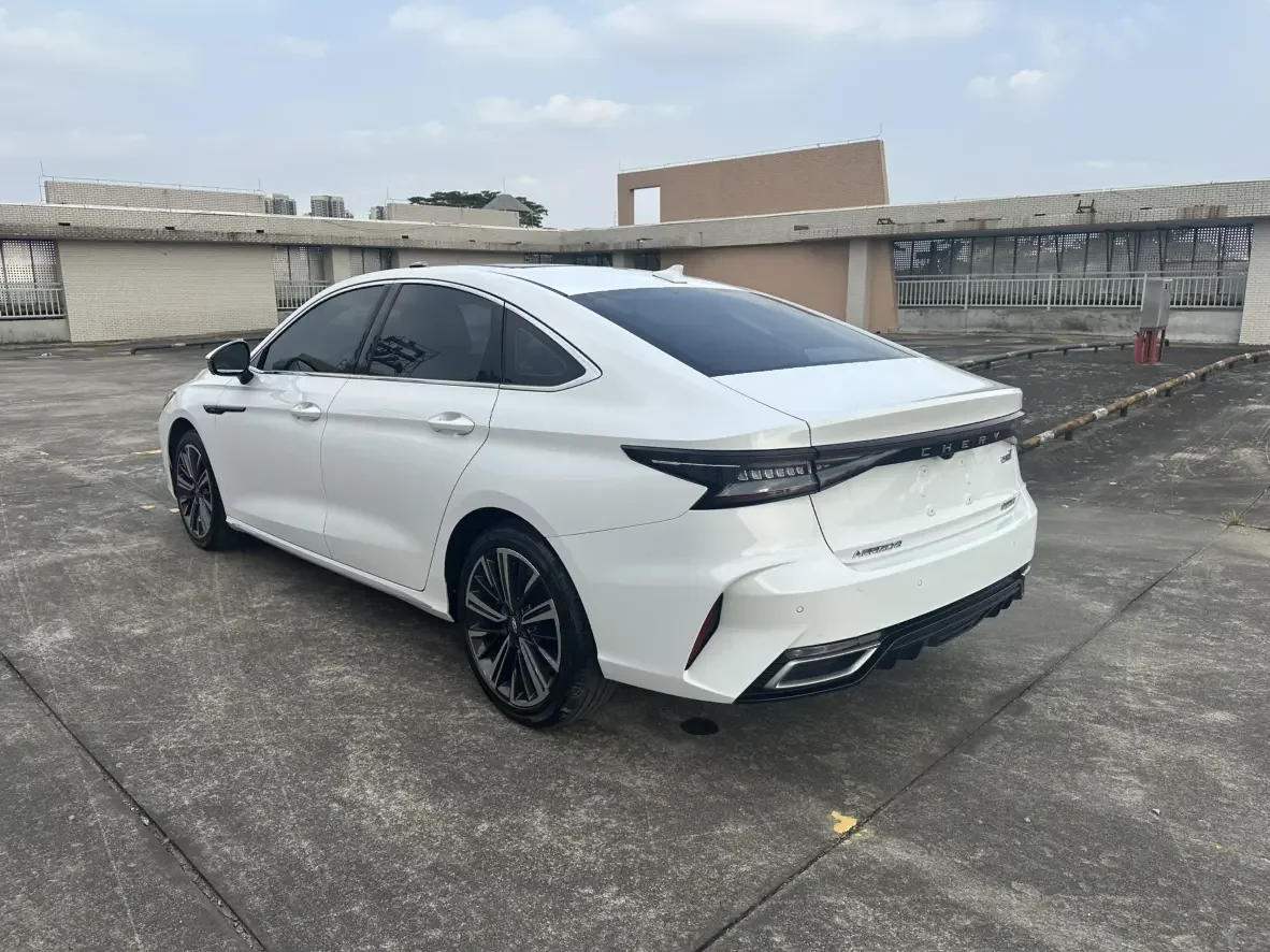 Chery Arrizo 8