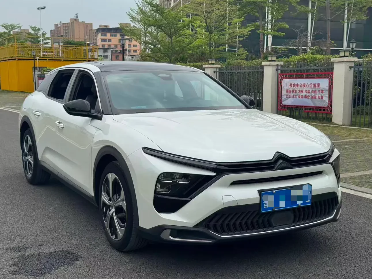 Citroën Versailles C5 X