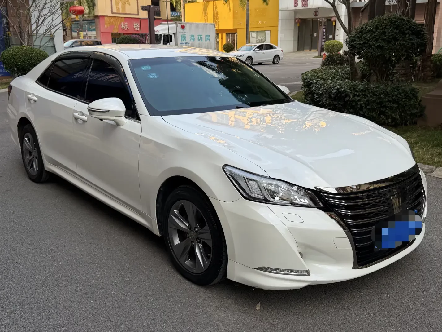 Toyota crown