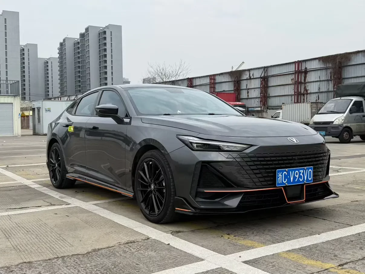 Changan UNI-V