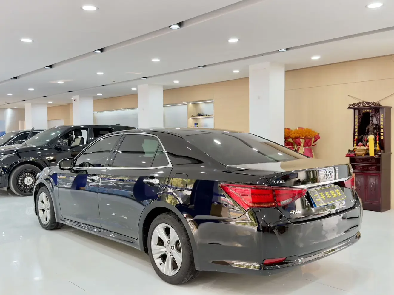 Toyota crown