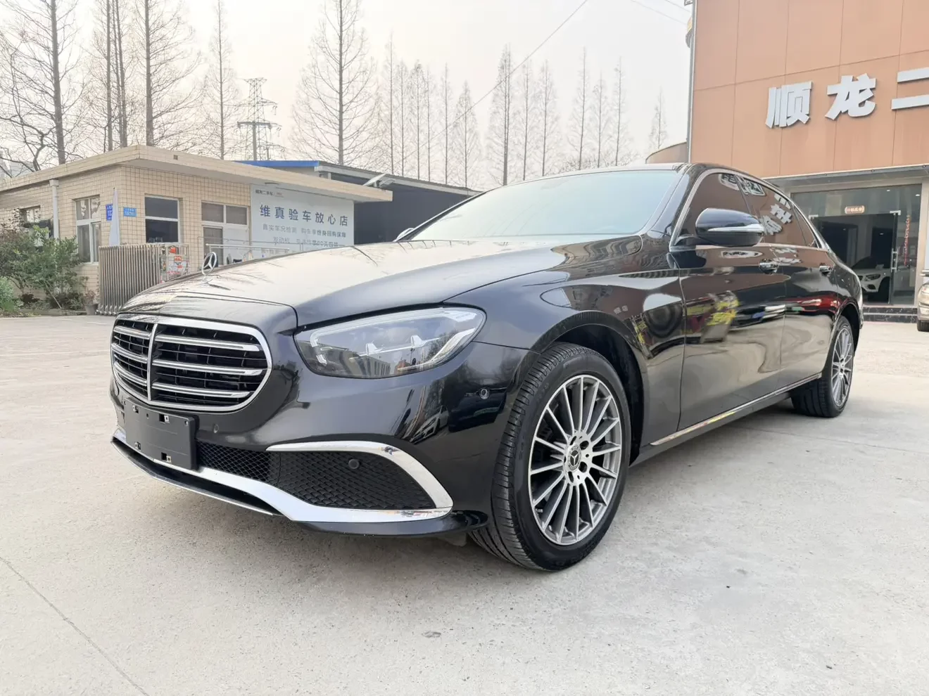 MERCEDES-BENZ E-CLASS