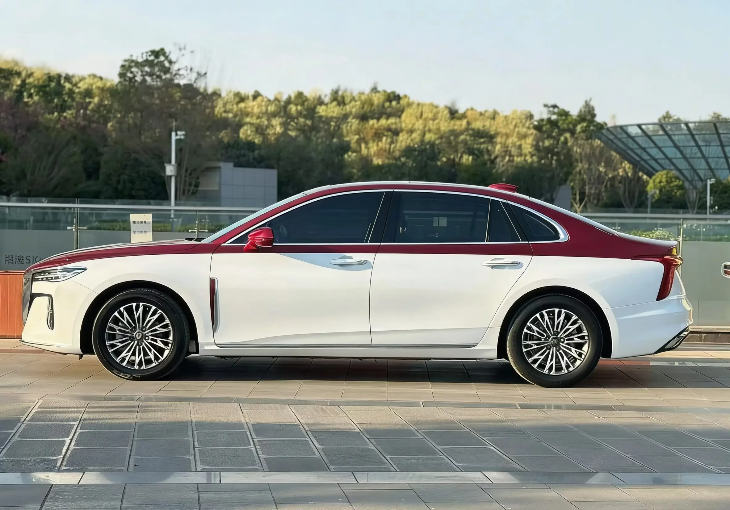 Hongqi H5