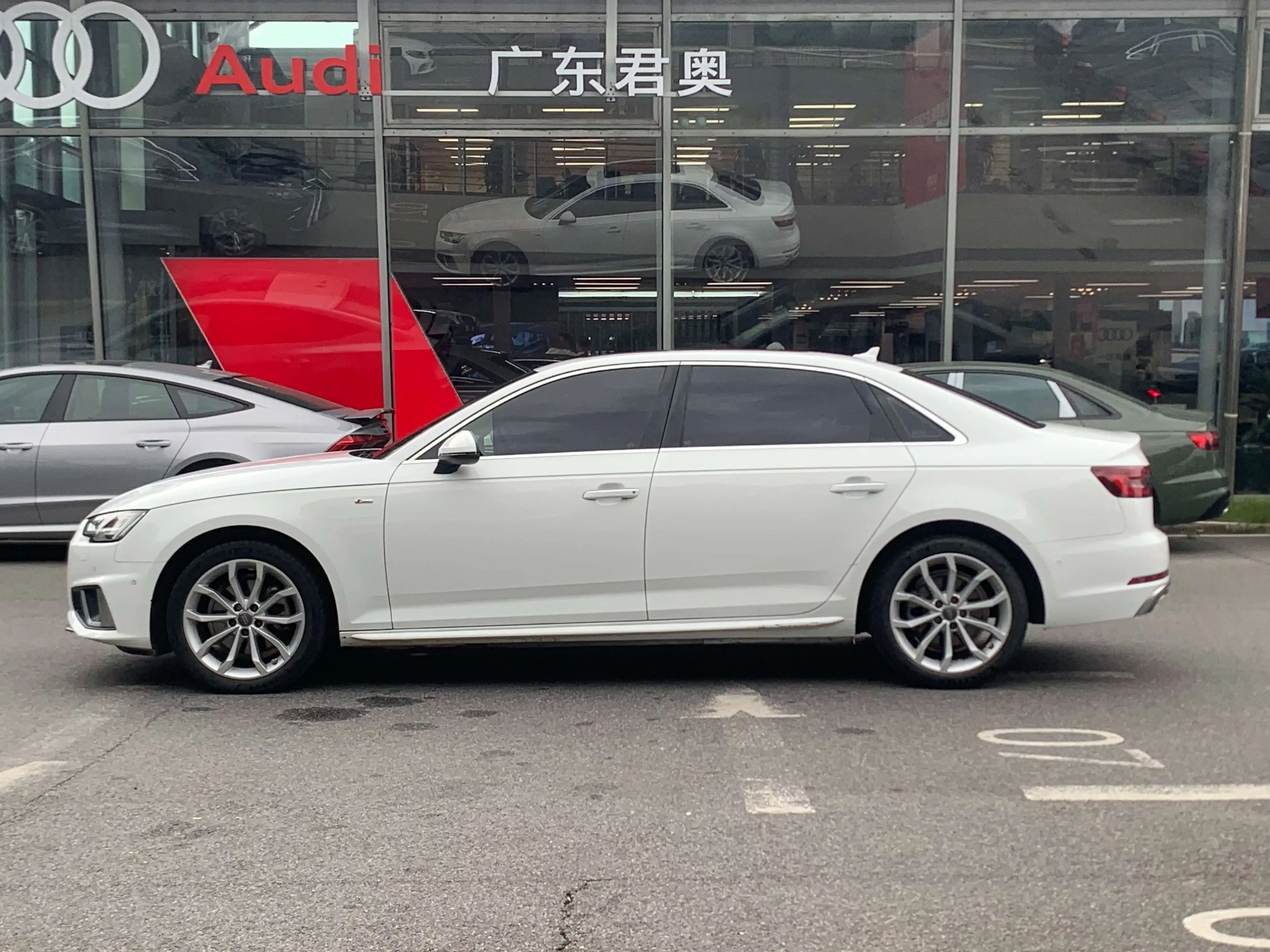 Audi A4L